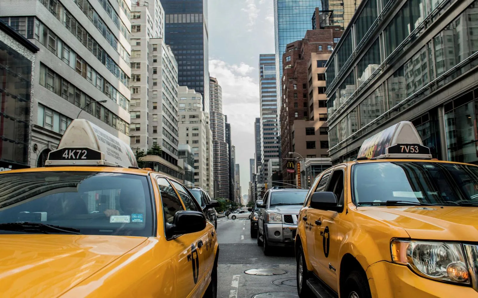 Sony Lens 12-24 mm f/4 G — preview 3